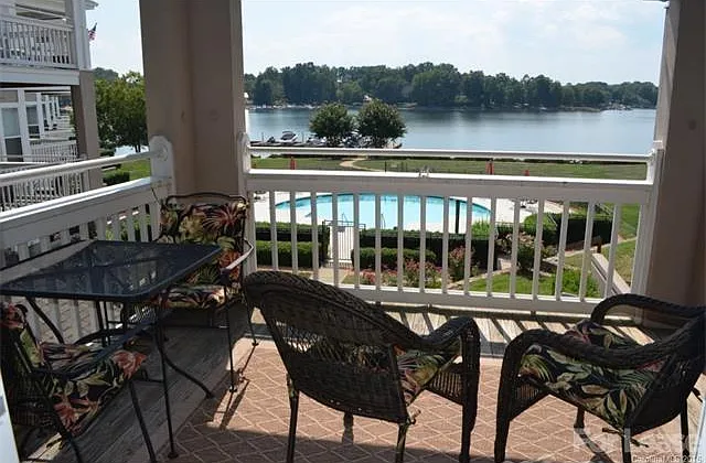 1313 Torrence Cir — Photo 20