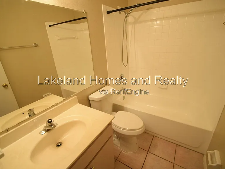 1204 Honeytree Ln W — Photo 41
