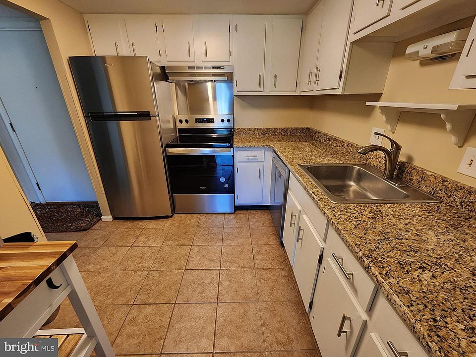 4th image of 2109 Cedar Run Dr APT 208