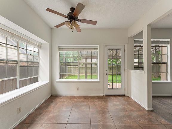 Large Breakfast nook