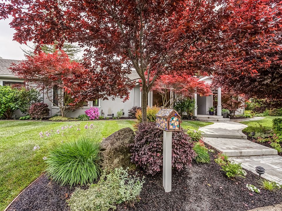 1st image of 400 Deerfield Dr