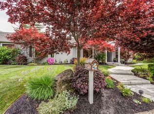 400 Deerfield Dr, Moraga, CA
