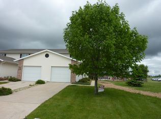 414 Sunset Rd, Columbus, WI 53925