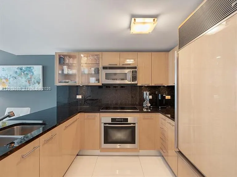 6801 Collins Ave #1208 — Photo 15