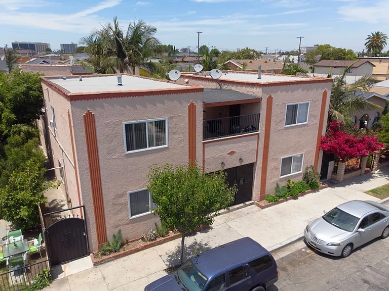 1033 Hoffman Ave #12 — Photo 46