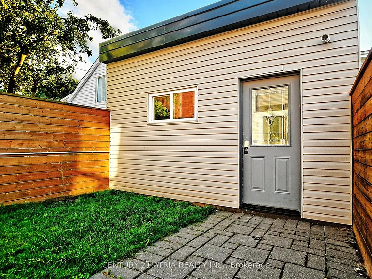 10 Palmerston Ave — Photo 46