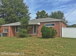 32 Mansford Dr, Hampton, VA 23664