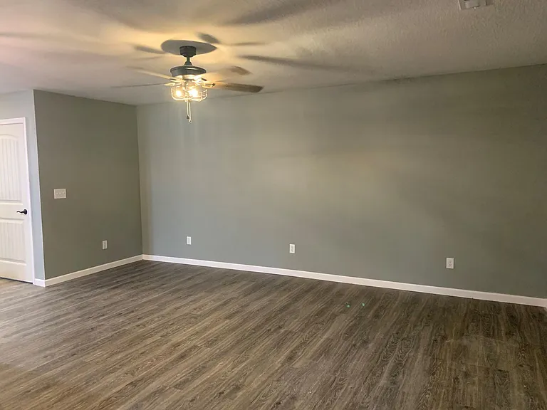22975 Hardy Ln — Photo 2
