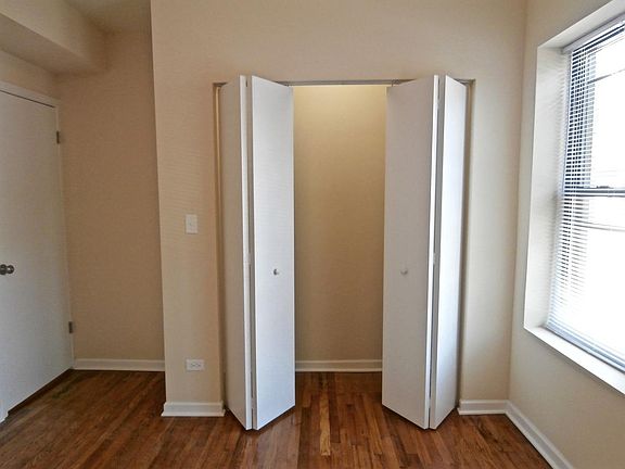 4th image of 3001-03 W Lawrence Ave #3E