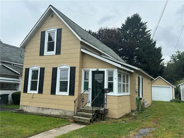 309 9th St, Watkins Glen, NY 14891
