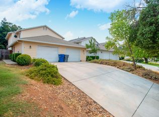 1729 Laurel Ave, Redding, CA 96001