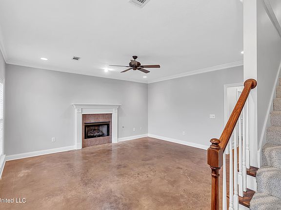 3rd image of 517 Wildberry Dr