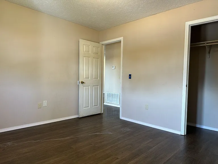 121 Elm St #1-4 — Photo 8