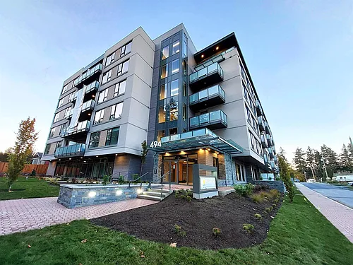 494 Goldstream Ave #307 Photo 1