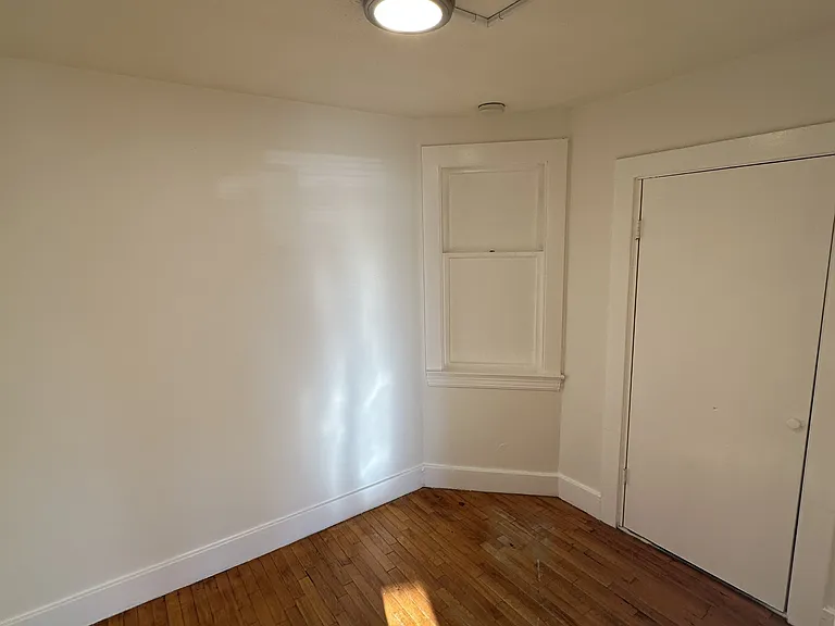 523 Washington Ave — Photo 7