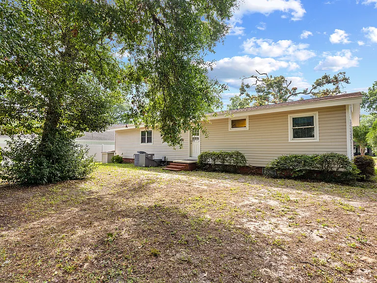 807 Bellamy Rd — Photo 42