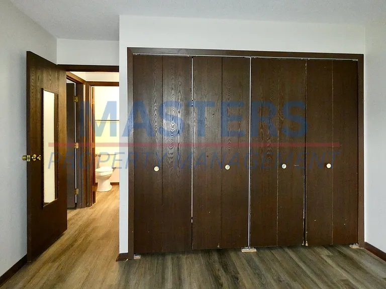 802 Three Meadows Dr — Photo 15
