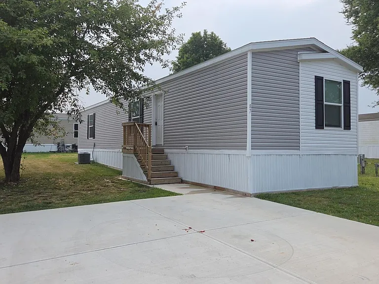 Regency Pointe — Photo 1