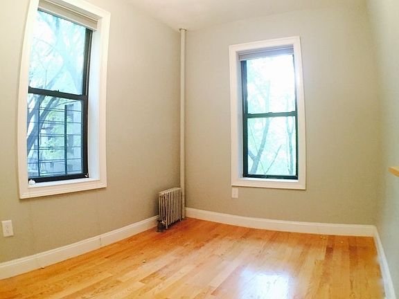 5th image of 307 Eastern Pkwy APT 1D