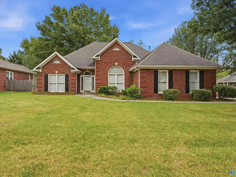 210 Pebble Brook Dr