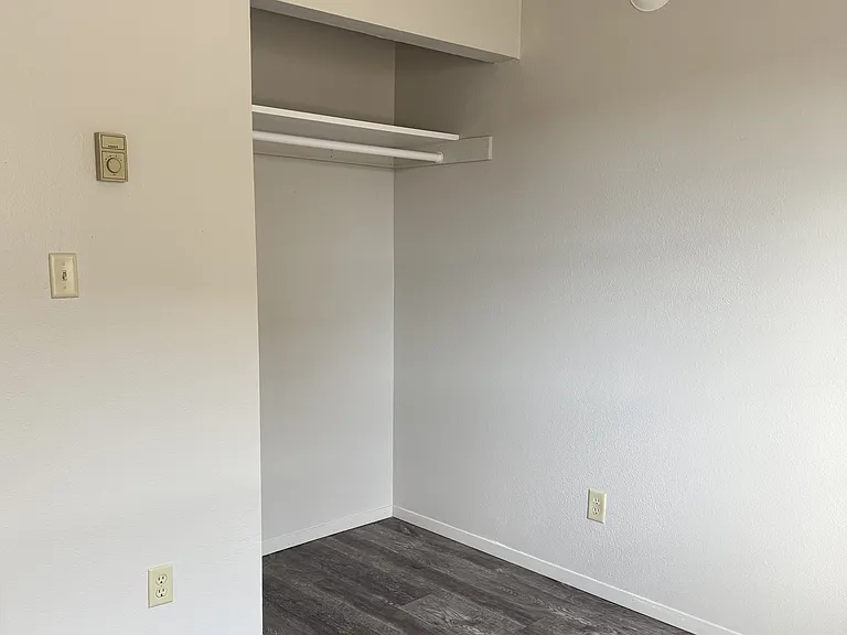 600 W Dakota Ave #12 — Photo 5