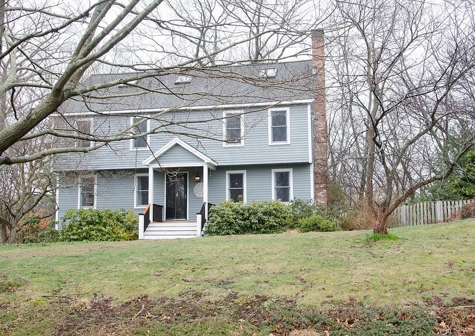 1st image of 7 Madonna Dr