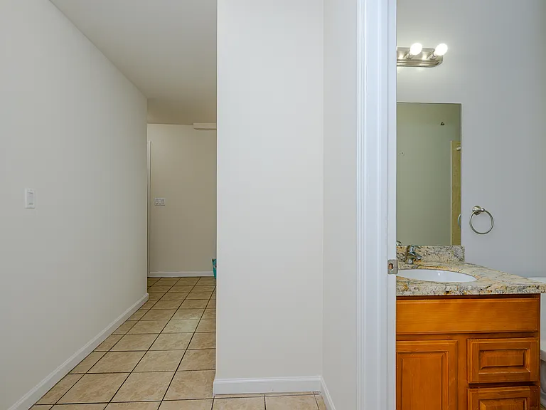 481 Monterey Blvd #A — Photo 14