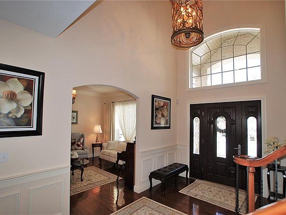4th image of 4406 Stone Creek Dr #163