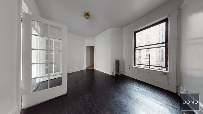 Rented by Bond New York | media 15