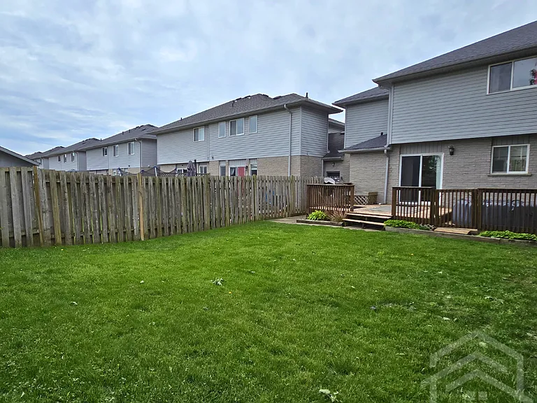48 Tulip Dr — Photo 10
