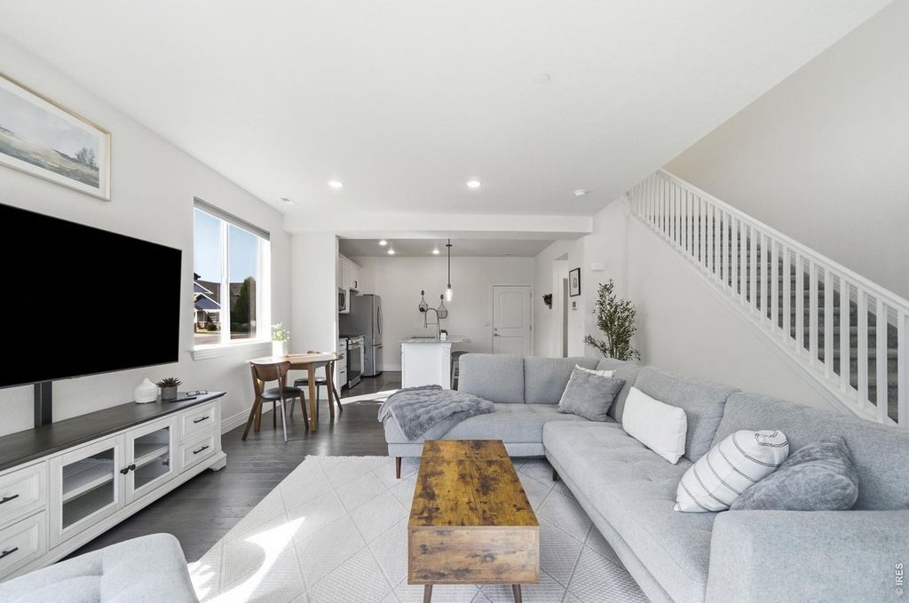 1156 Bon Homme Richard Dr