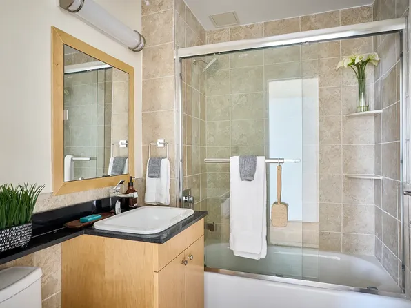 34-46 Vernon Boulevard image 5 of 12