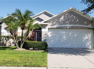 9506 Charleston Lake Dr, Tampa, FL 33635