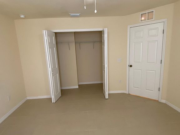 2nd image of 135 SE 13th St #135