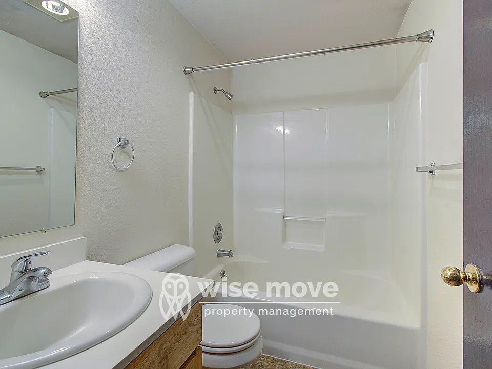 Front full bath