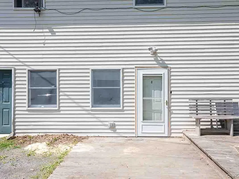 126 Red Top Rd #B — Photo 2