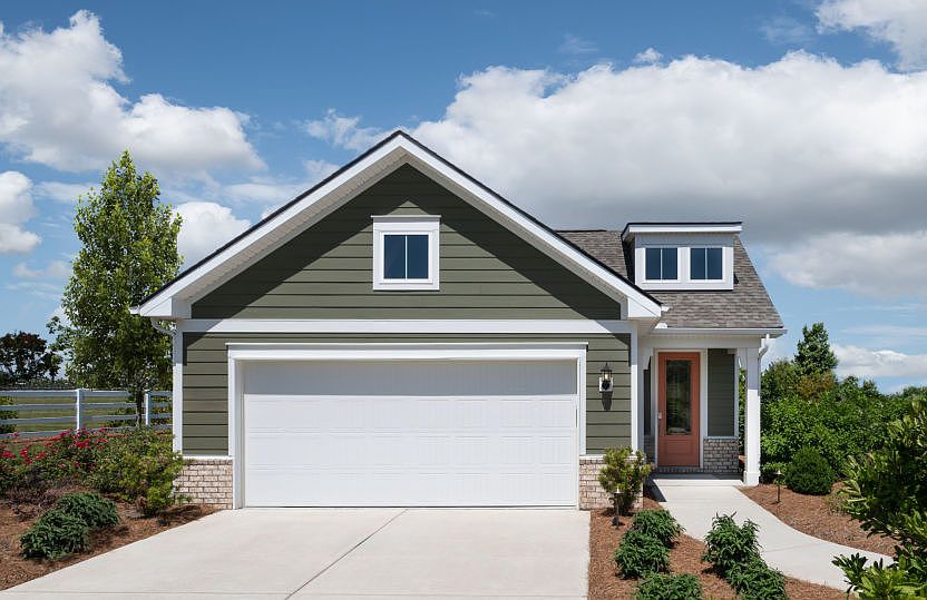 Hallmark Exterior LC211