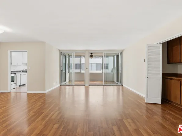 8701 Delgany Ave Unit 111, Los Angeles, CA 90293