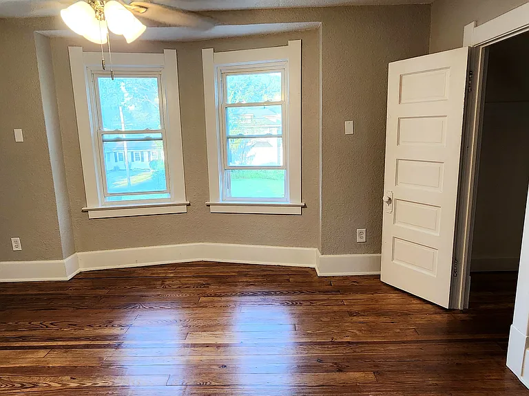 5537 Whiteford Rd — Photo 12