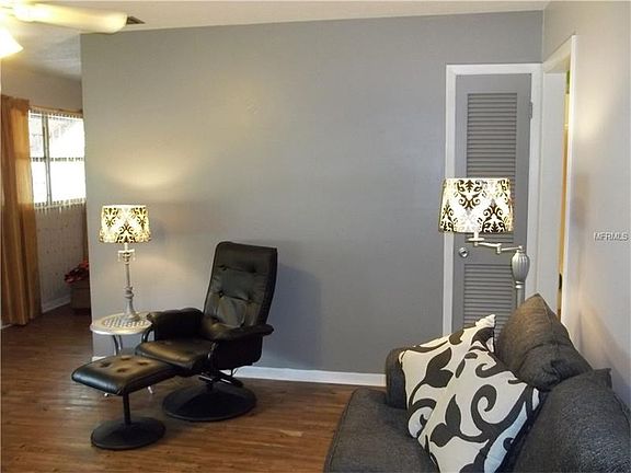 3rd image of 203 Bignonia Ave