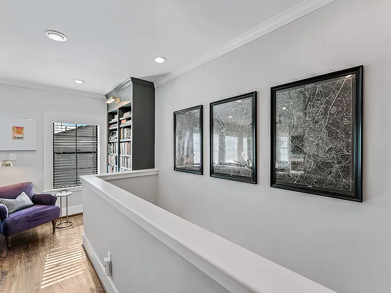 1504 Knox St — Photo 15