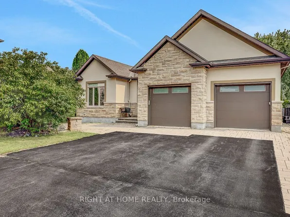 514 Landswood Way, Ottawa, ON K2S 0A5