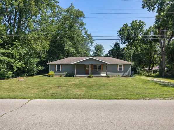 1204 Flint Dr, Connersville, IN 47331
