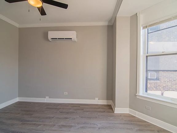 3rd image of 1942 N Lincoln Ave APT 2R