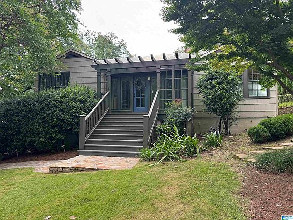 3rd image of 501 Kenilworth Dr
