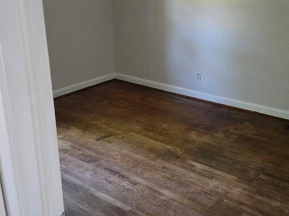 3rd image of 521 Albany St