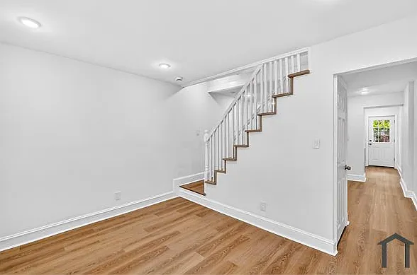 1821 E Oakdale St — Photo 16