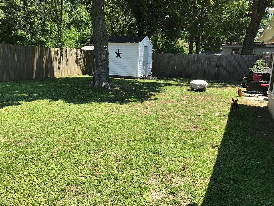 2nd image of 526 Garren Ave