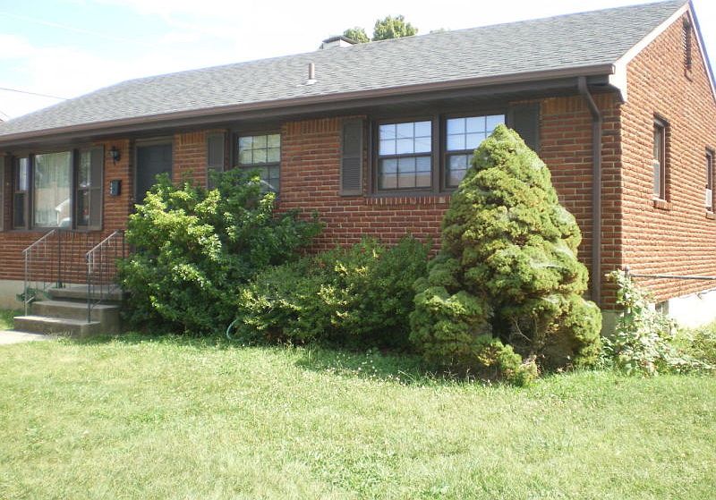 1st image of 802 Fairhurst Dr