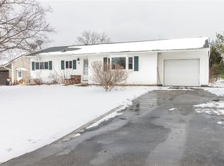 10 Lavender Cir, Rochester, NY 14623